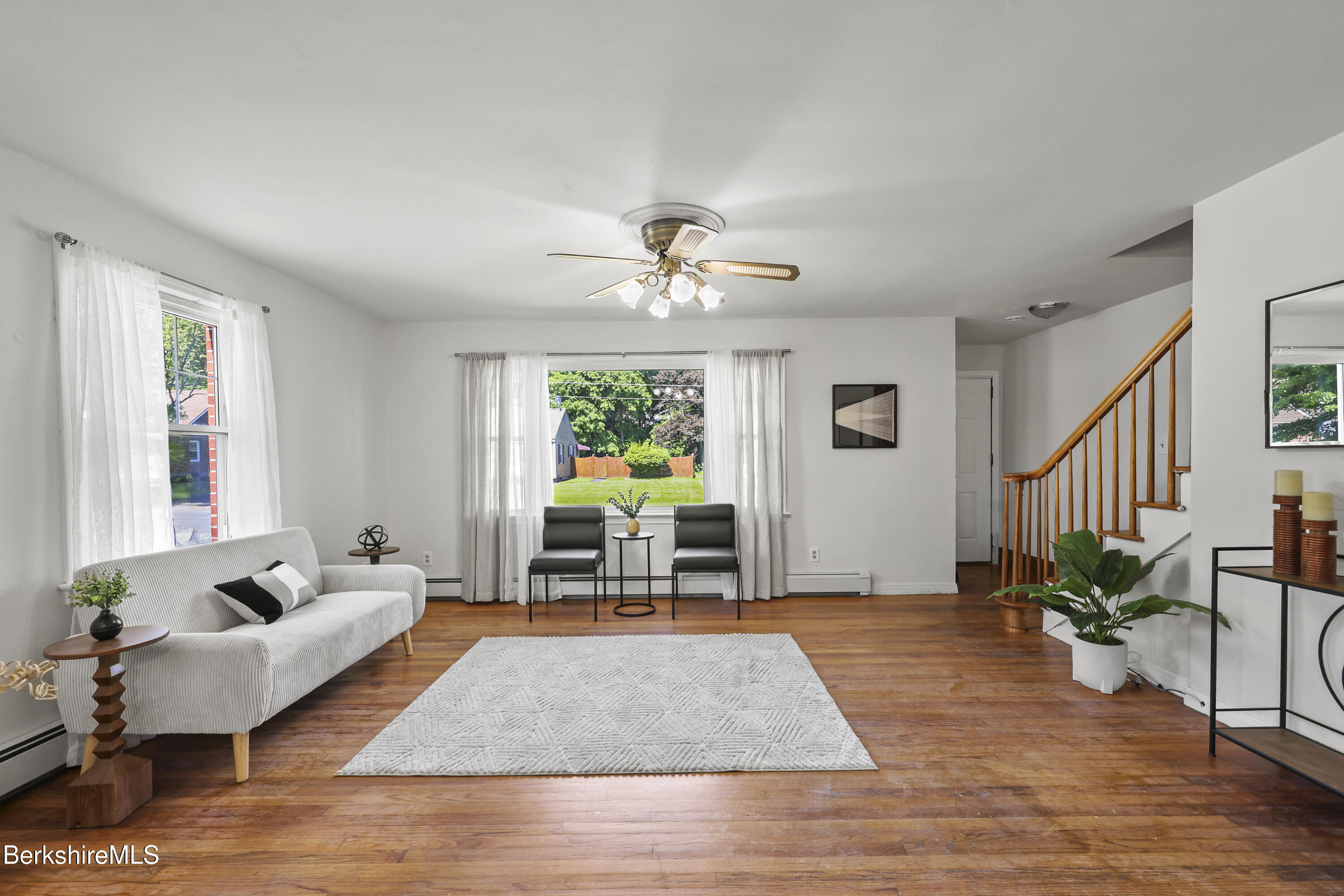 43 State Street Pittsfield, MA 01201 - Photo 10 of 42 Living Room