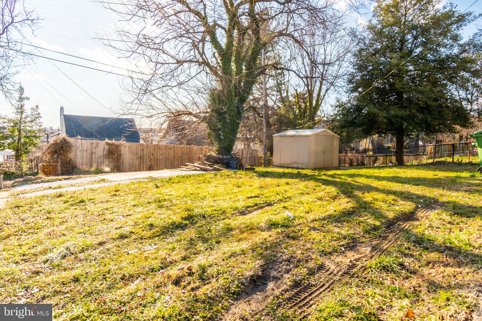 4219 Moravia Road Baltimore, MD 21206 - Photo 29 of 35