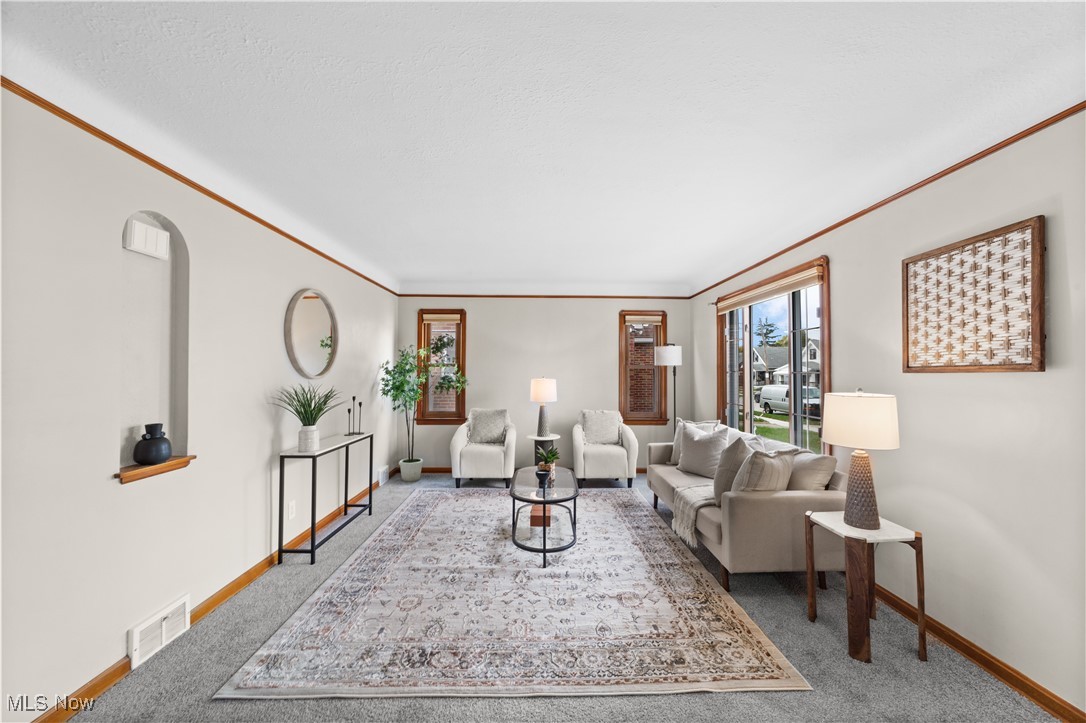 3309 Ralph Avenue Cleveland, OH 44109 - Photo 4 of 37 Gallery Image 4