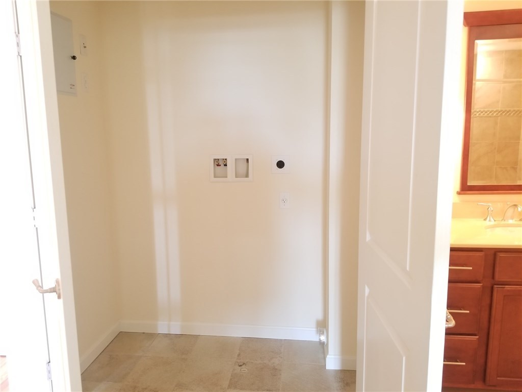 114 Granite Street, Unit 318 Westerly, RI 02891 - Photo 11 of 14