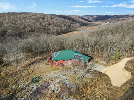 $569,000 | 4250 Green Leaf Glen, Dodgeville, WI 53533