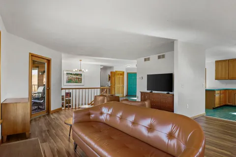 $569,000 | 4250 Green Leaf Glen, Dodgeville, WI 53533