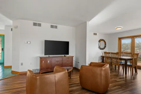 $569,000 | 4250 Green Leaf Glen, Dodgeville, WI 53533