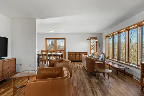 $569,000 | 4250 Green Leaf Glen, Dodgeville, WI 53533