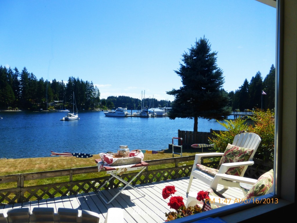 5132 East Grapeview Loop Road Allyn, WA 98524 - Photo 1 of 25 Gallery Image 1