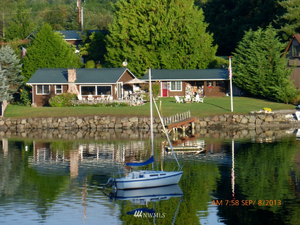 5132 East Grapeview Loop Road Allyn, WA 98524 - Photo 2 of 25 Gallery Image 2