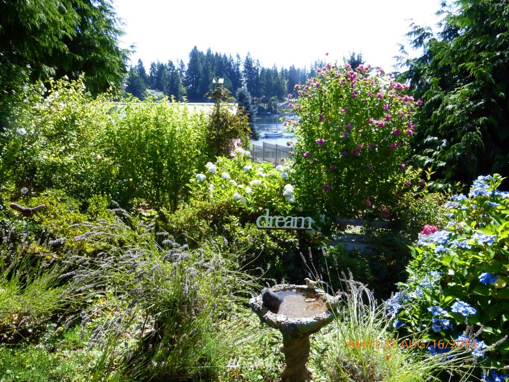 5132 East Grapeview Loop Road Allyn, WA 98524 - Photo 11 of 25 Gallery Image 11