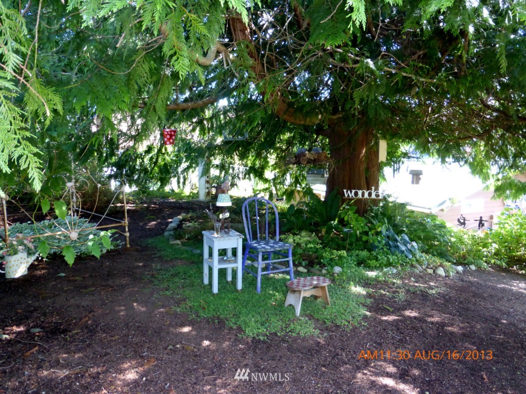 5132 East Grapeview Loop Road Allyn, WA 98524 - Photo 12 of 25 Gallery Image 12