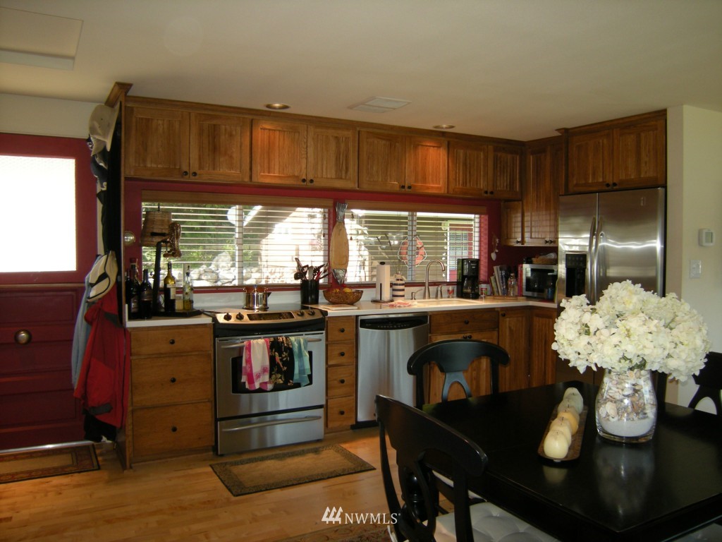 5132 East Grapeview Loop Road Allyn, WA 98524 - Photo 15 of 25 Gallery Image 15
