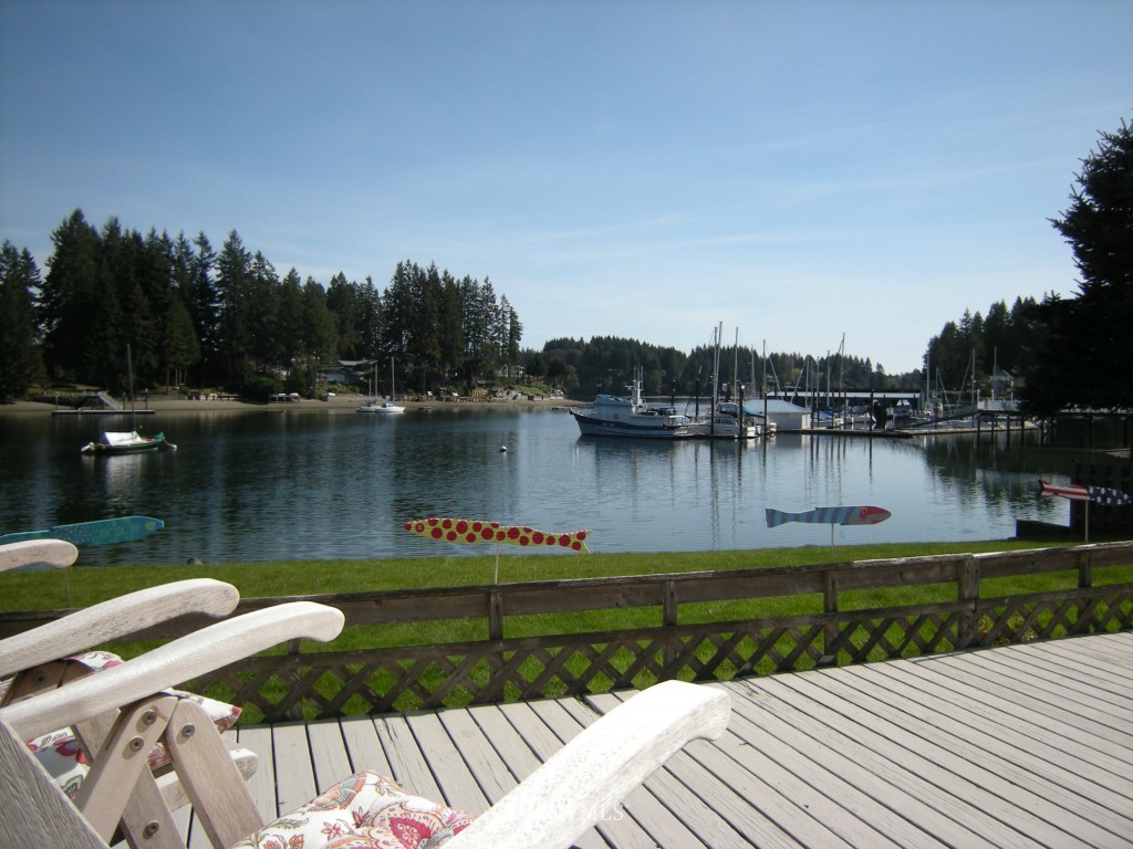 5132 East Grapeview Loop Road Allyn, WA 98524 - Photo 3 of 25 Gallery Image 3