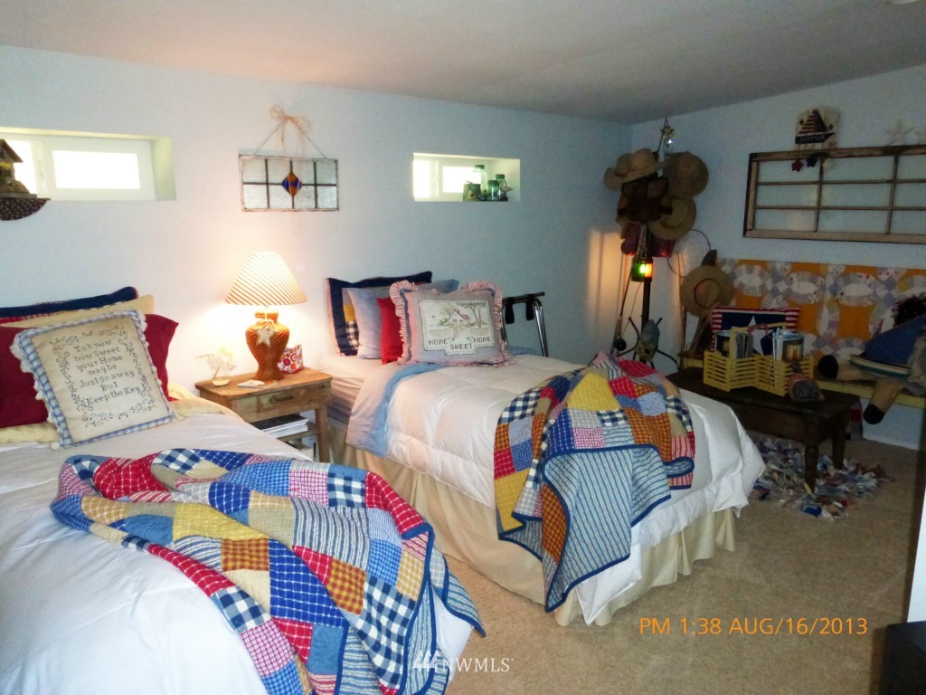 5132 East Grapeview Loop Road Allyn, WA 98524 - Photo 21 of 25 Gallery Image 21
