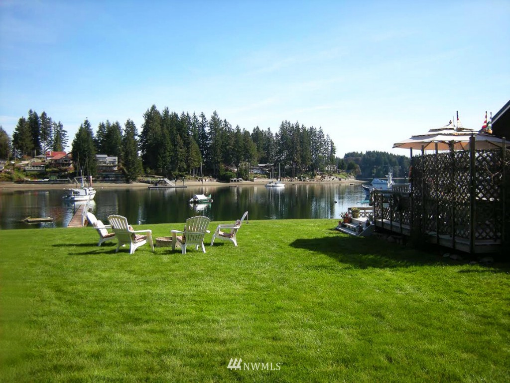 5132 East Grapeview Loop Road Allyn, WA 98524 - Photo 5 of 25 Gallery Image 5