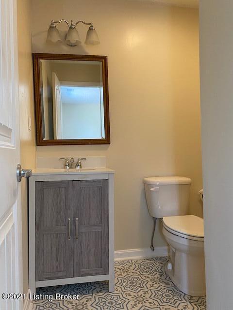 6815 Aron Road Louisville, KY 40258 - Photo 35 of 42 IMG_9653