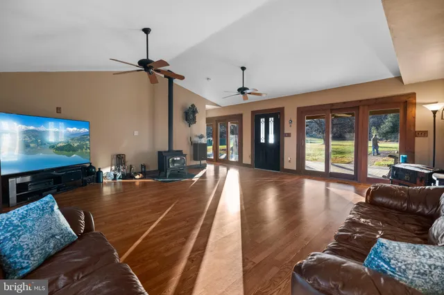 $1,195,000 | 42024 Brightwood Lane, Leesburg, VA 20176