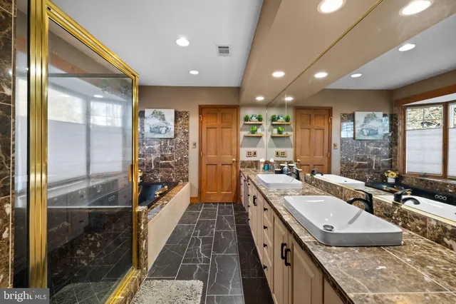 $1,195,000 | 42024 Brightwood Lane, Leesburg, VA 20176