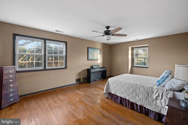 $1,195,000 | 42024 Brightwood Lane, Leesburg, VA 20176