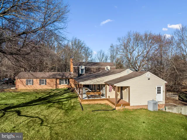 $1,195,000 | 42024 Brightwood Lane, Leesburg, VA 20176