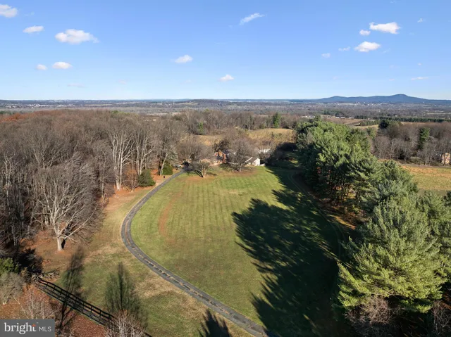 $1,195,000 | 42024 Brightwood Lane, Leesburg, VA 20176