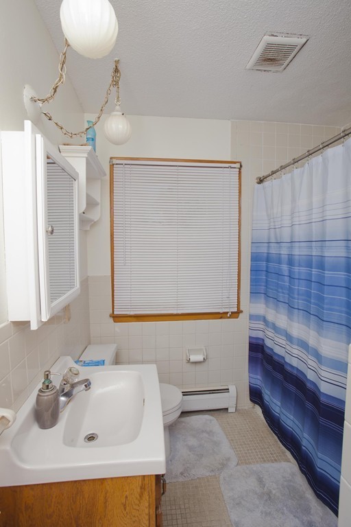 748 James Street Chicopee, MA 01020 - Photo 9 of 10 Gallery Image 9