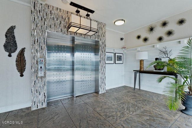 3101 Peninsula Road, Unit 105 Oxnard, CA 93035 - Photo 11 of 36 a bathroom with a shower