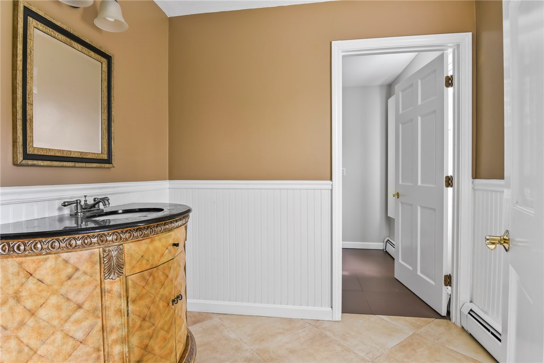 2360 Middle Road East Greenwich, RI 02818 - Photo 16 of 43