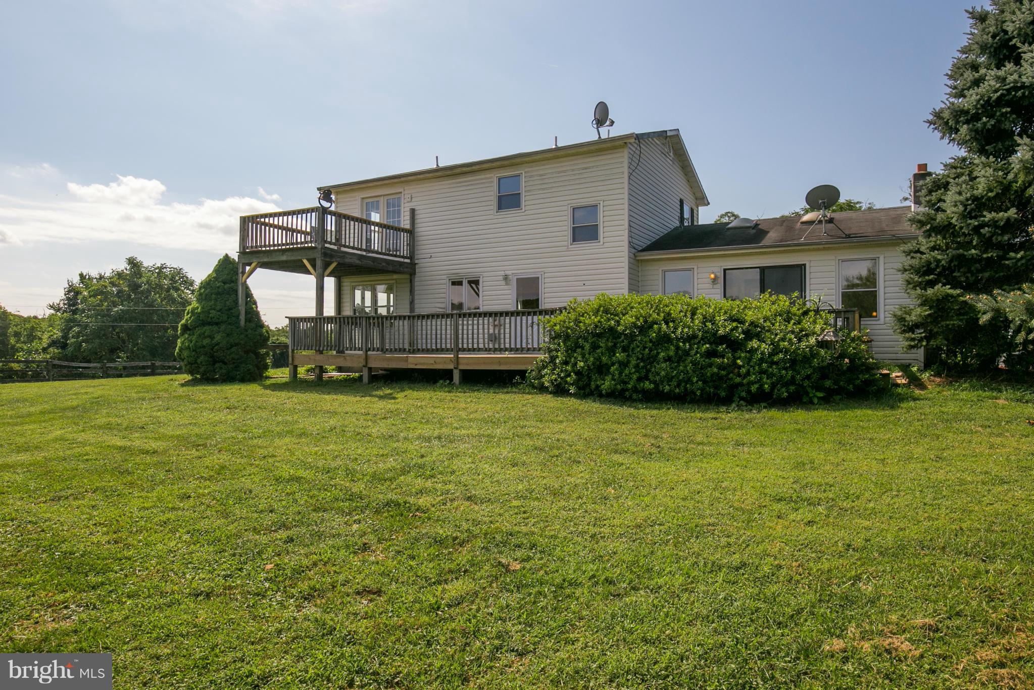 6084 Old Bust Head Road Broad Run, VA 20137 - Photo 21 of 30 Exterior (Rear)