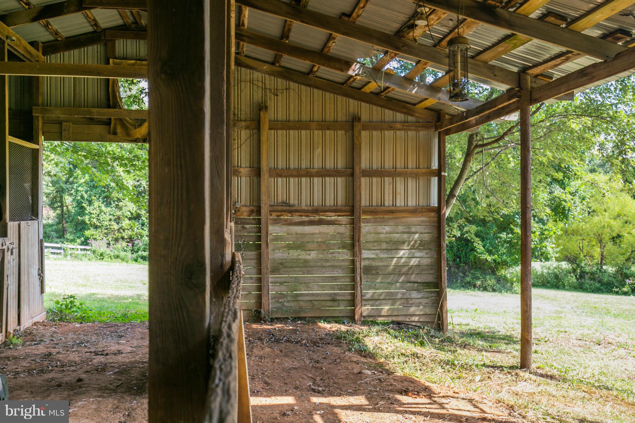 6084 Old Bust Head Road Broad Run, VA 20137 - Photo 24 of 30 Run-in Shed