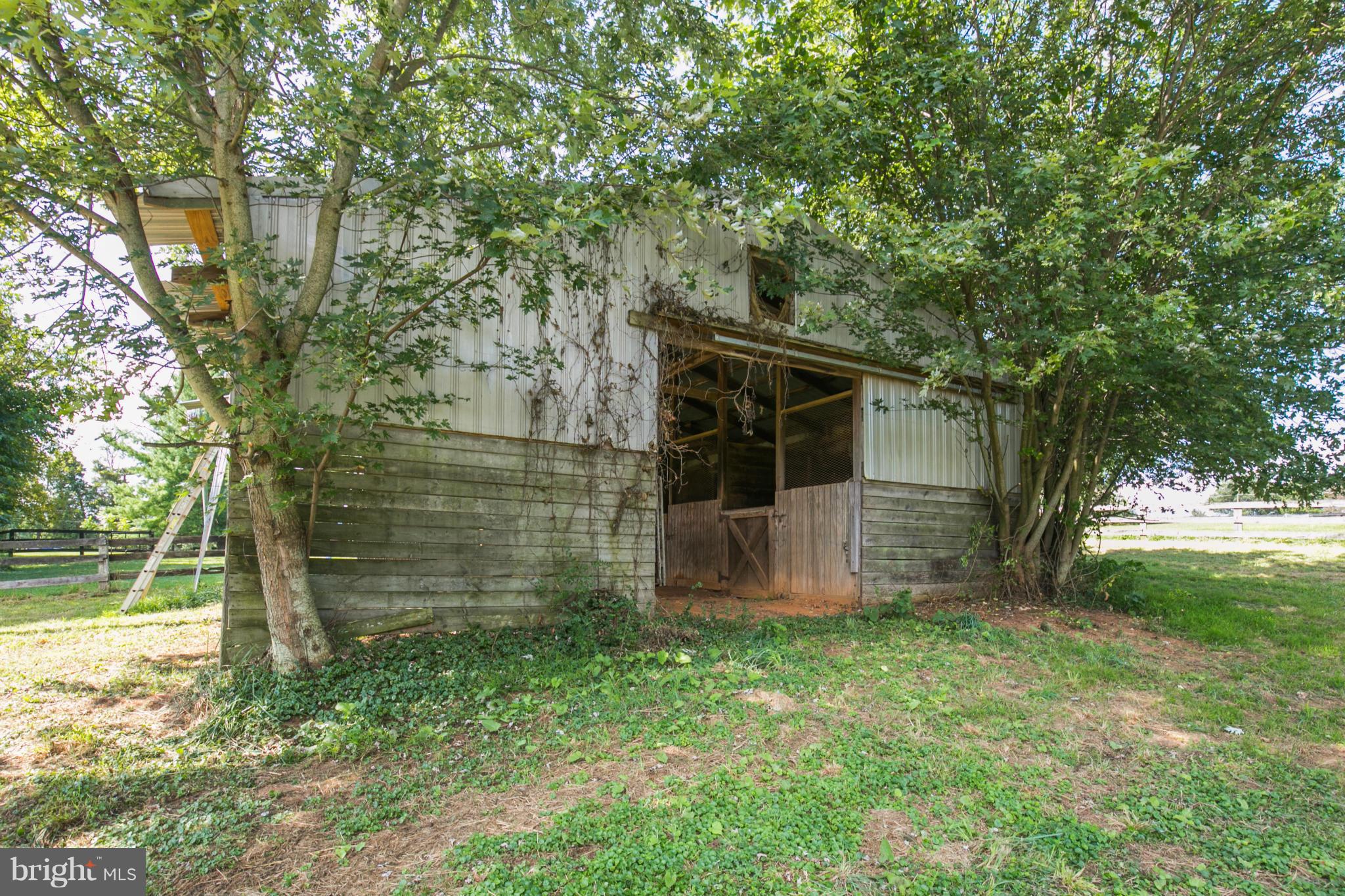 6084 Old Bust Head Road Broad Run, VA 20137 - Photo 26 of 30 Barn