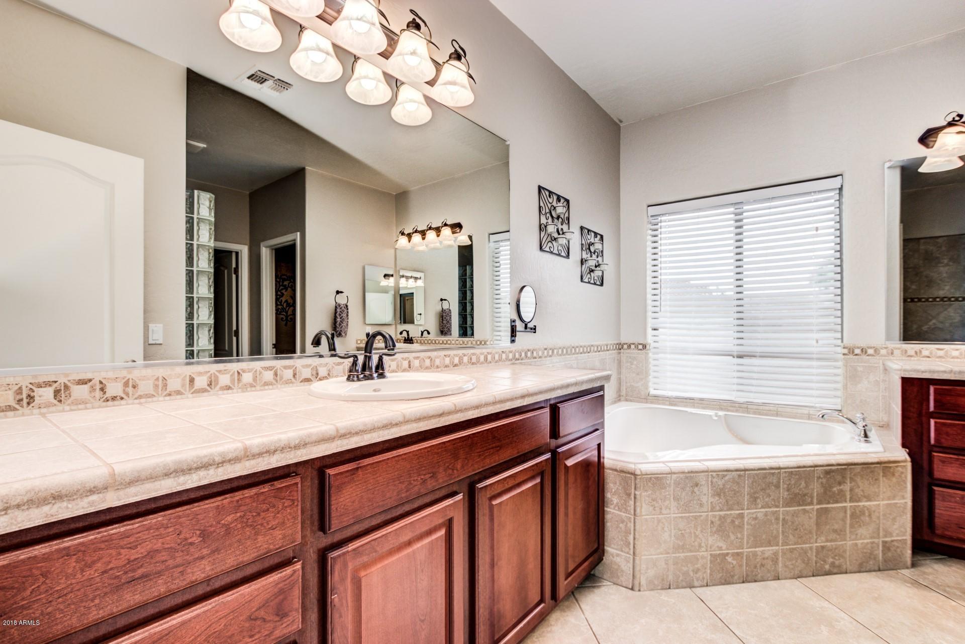 21992 East Rosa Road Queen Creek, AZ 85142 - Photo 18 of 49 Master Bathroom