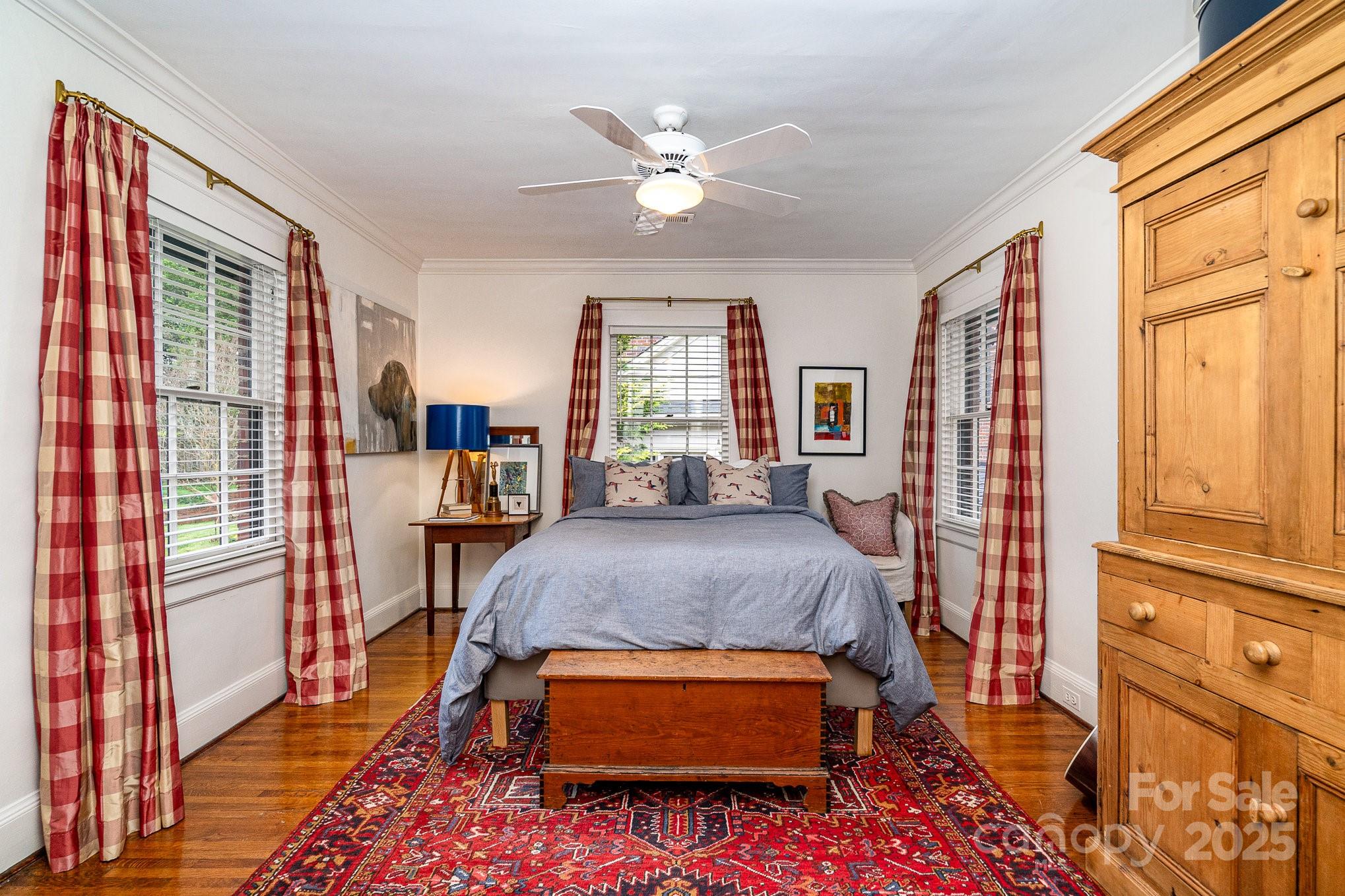 2120 Malvern Road Charlotte, NC 28207 - Photo 25 of 48 a living room with furniture and a window