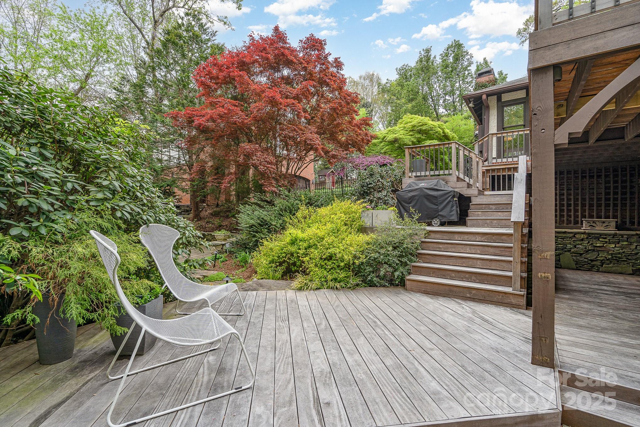 2120 Malvern Road Charlotte, NC 28207 - Photo 29 of 48 a view of a chairs and table on the wooden floor