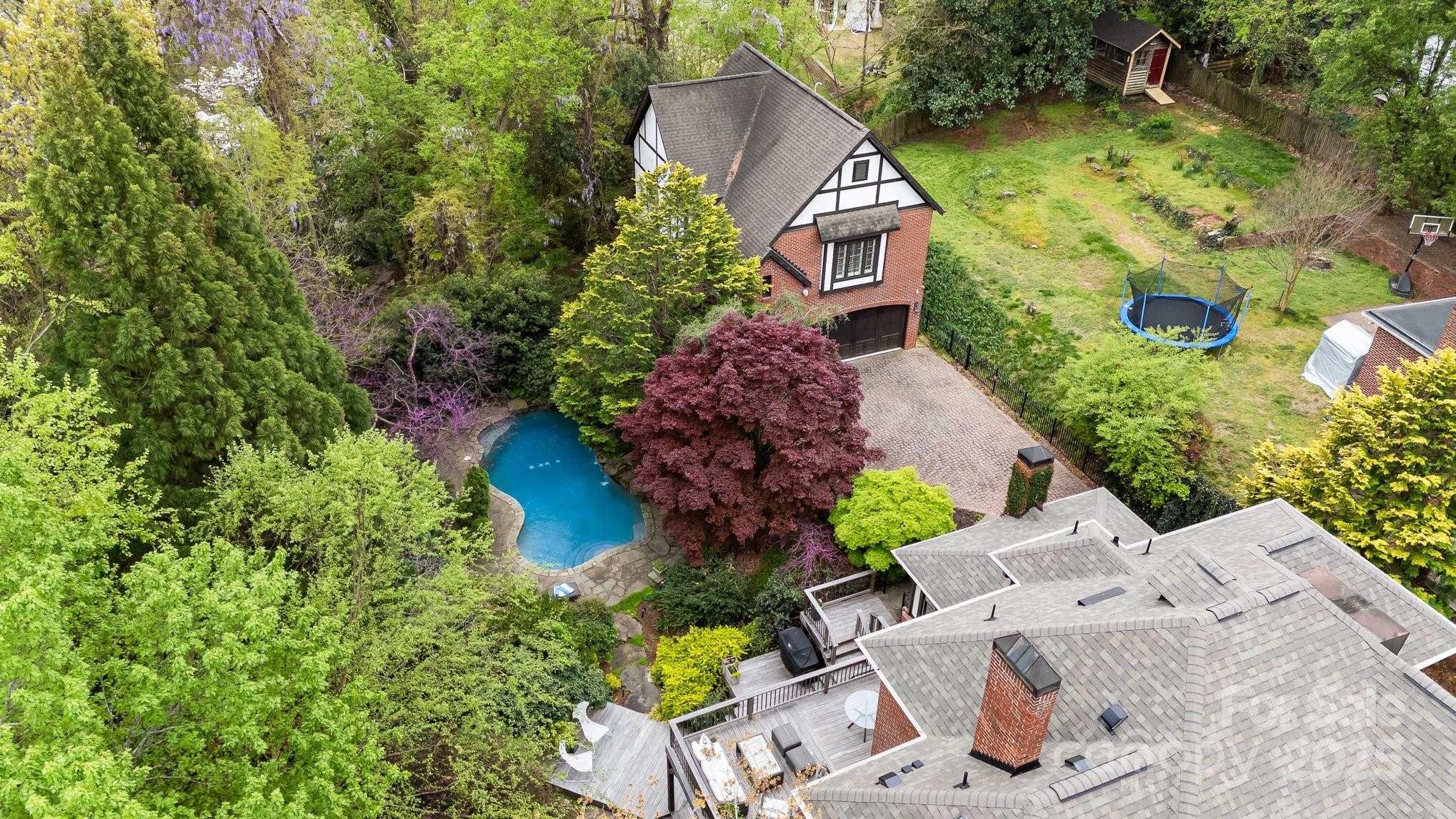 2120 Malvern Road Charlotte, NC 28207 - Photo 46 of 48 an aerial view of a house with a yard