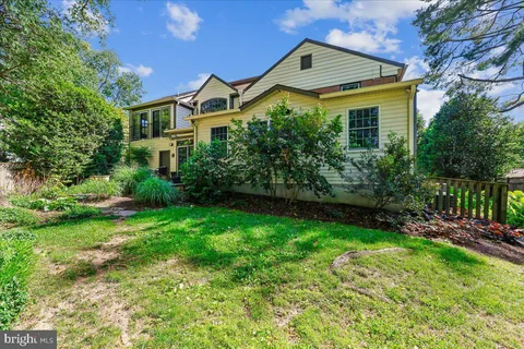 $1,490,000 | 6 Old Stage Court, Rockville, MD 20852