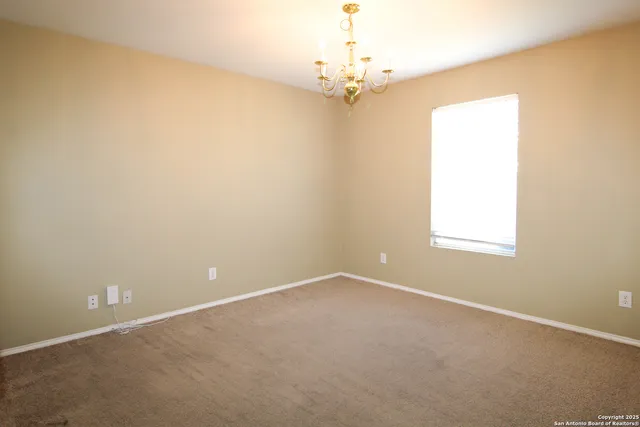 a view of empty room with window