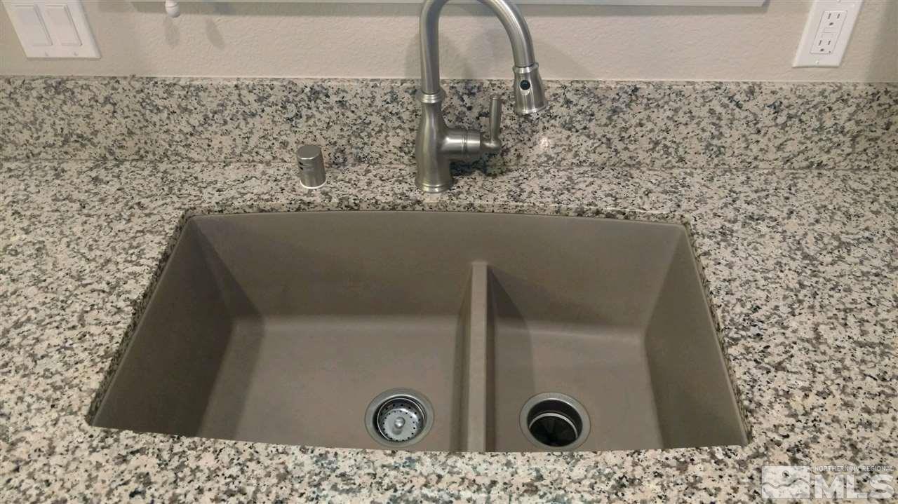 2041 Wind Ranch Road, Unit B Reno, NV 89521 - Photo 8 of 23 Photo 8