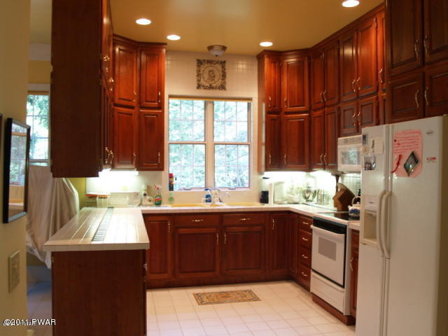 223 Waynewood Road Lake Ariel, PA 18436 - Photo 4 of 27