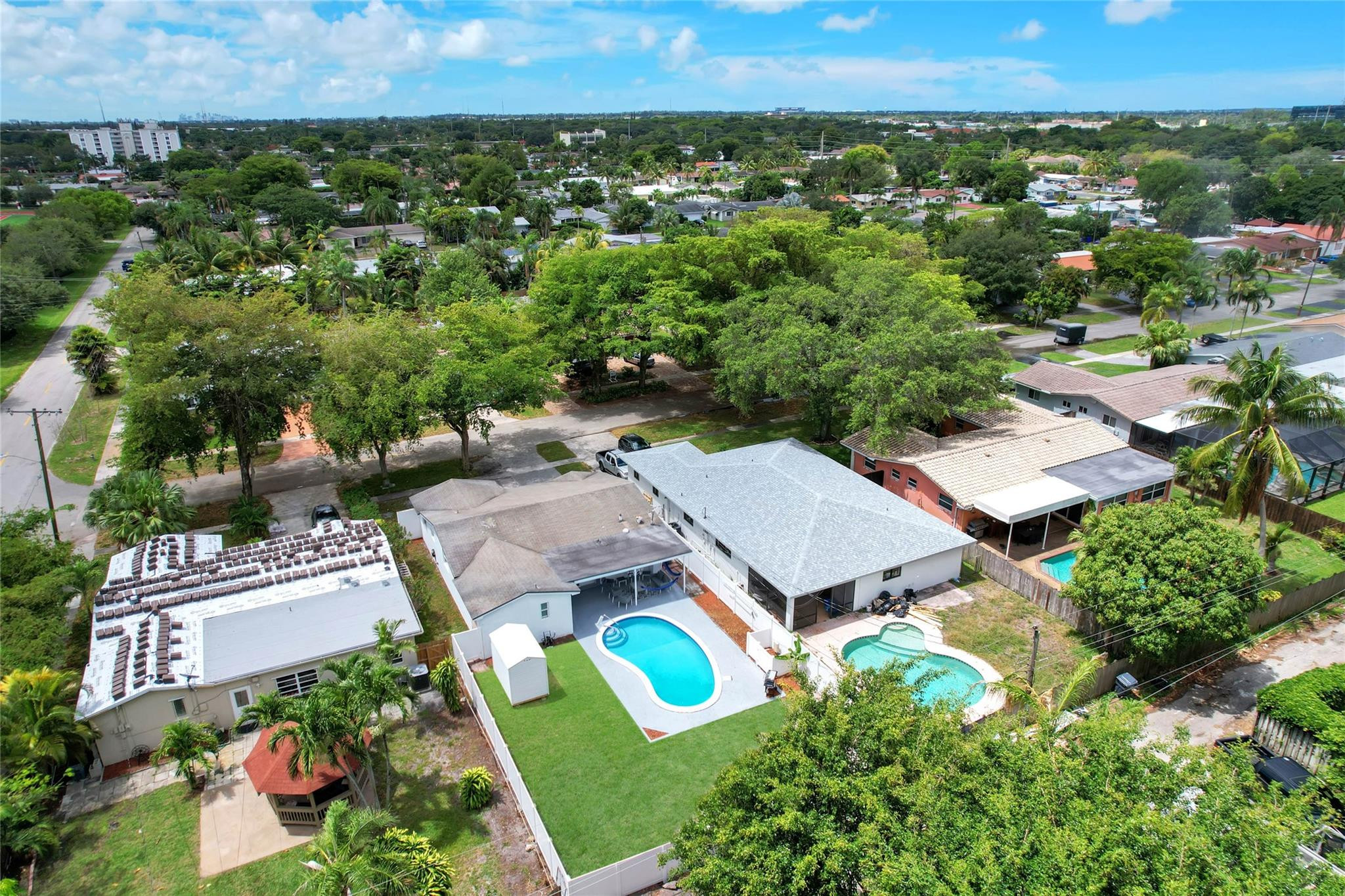 5311 Pierce Street Hollywood, FL 33021 - Photo 4 of 52 Photo 4