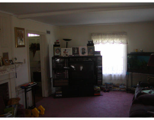 1301 Parker Street Springfield, MA 01129 - Photo 3 of 12 Gallery Image 3
