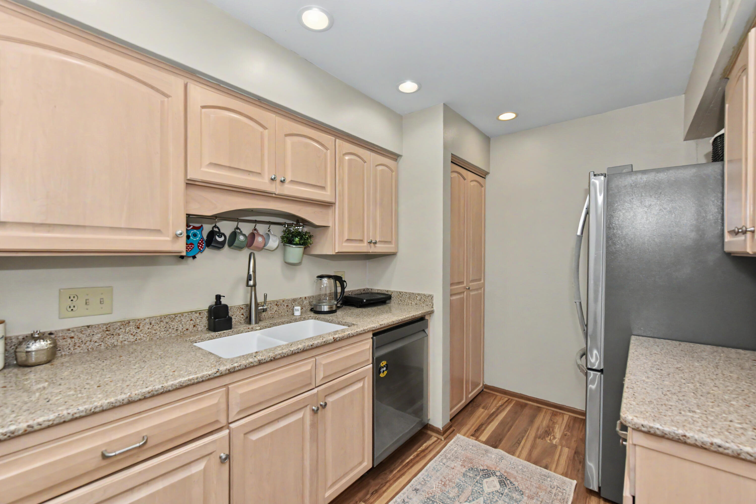 3732 West Cold Spring Road Greenfield, WI 53221 - Photo 11 of 28 WIS_5786