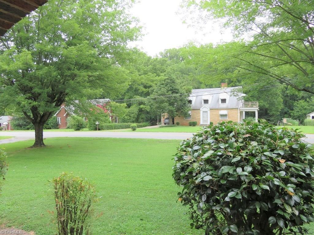 4744 Germanton Road Winston-Salem, NC 27105 - Photo 24 of 25 Front yard view