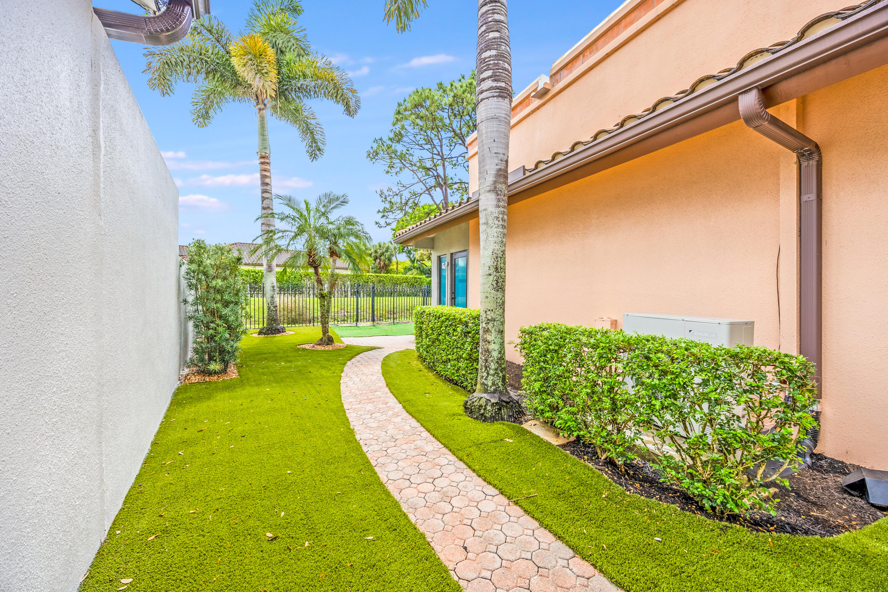 6388 Via Rosa Boca Raton, FL 33433 - Photo 17 of 49 38
