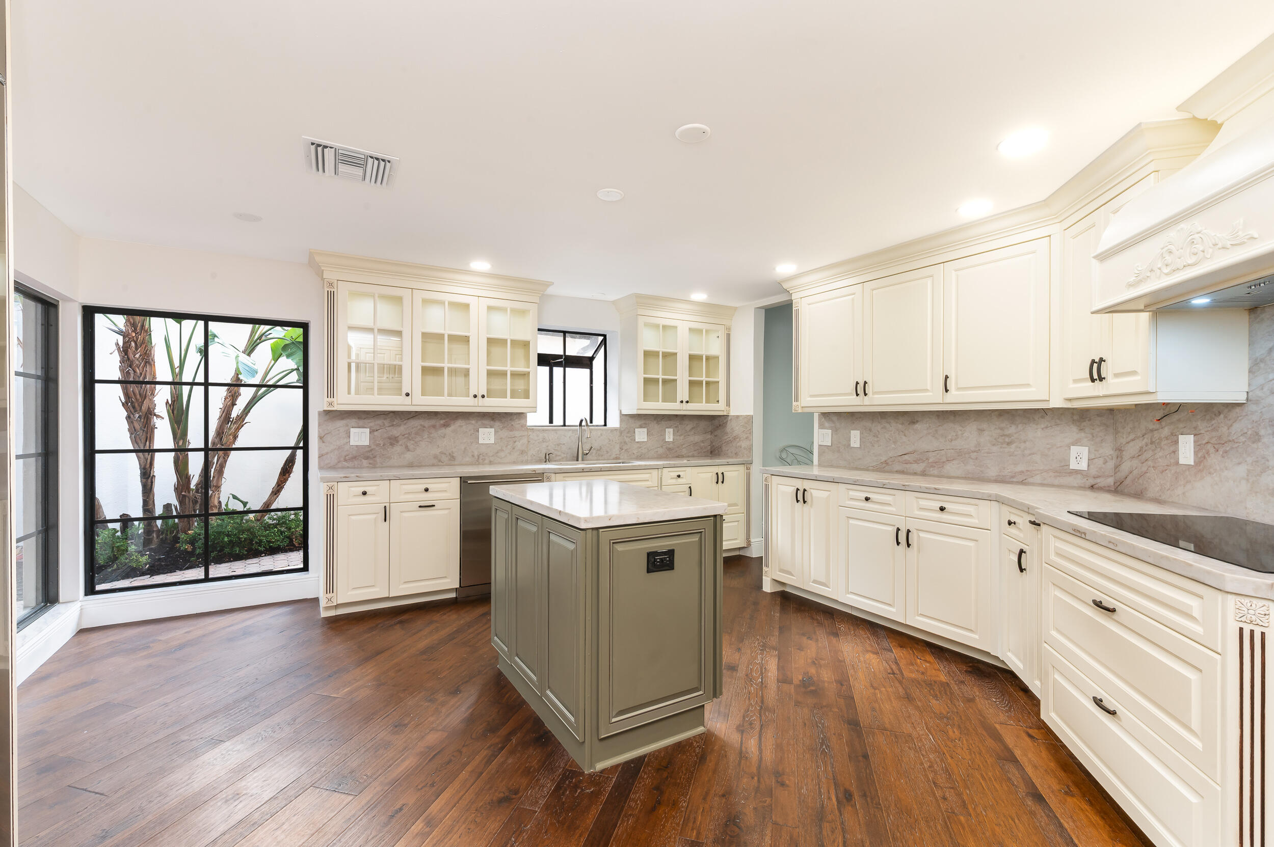 6388 Via Rosa Boca Raton, FL 33433 - Photo 22 of 49 photo-8