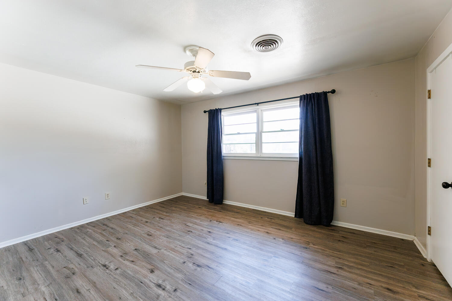 4618 30th Street Lubbock, TX 79410 - Photo 35 of 42 Fourth Bedroom
