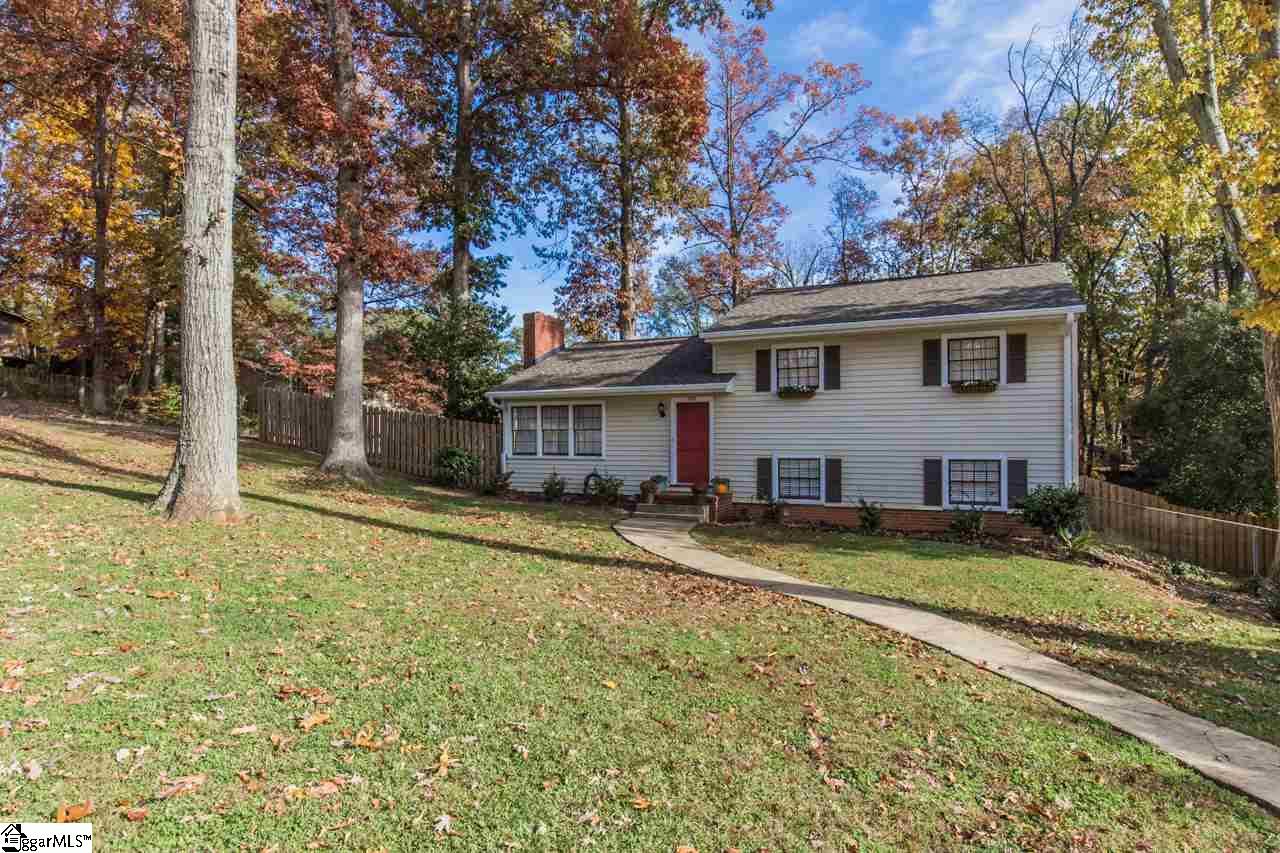 1 Nottingham Road Greenville, SC 29607 - Photo 3 of 29