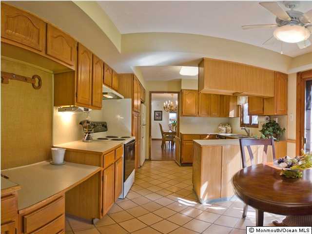 11 Hastings Road Marlboro, NJ 07746 - Photo 2 of 3 Additional Photo
