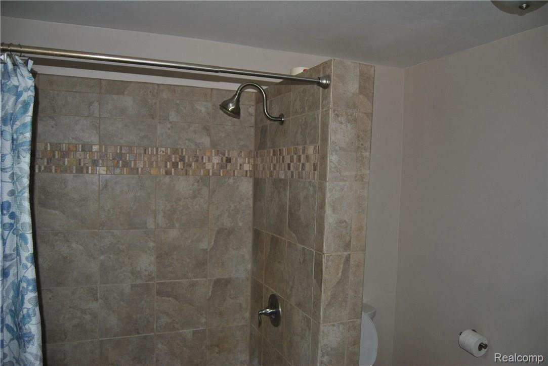 2320 Haines Road Lapeer, MI 48446 - Photo 8 of 26 DSC_0129.JPG