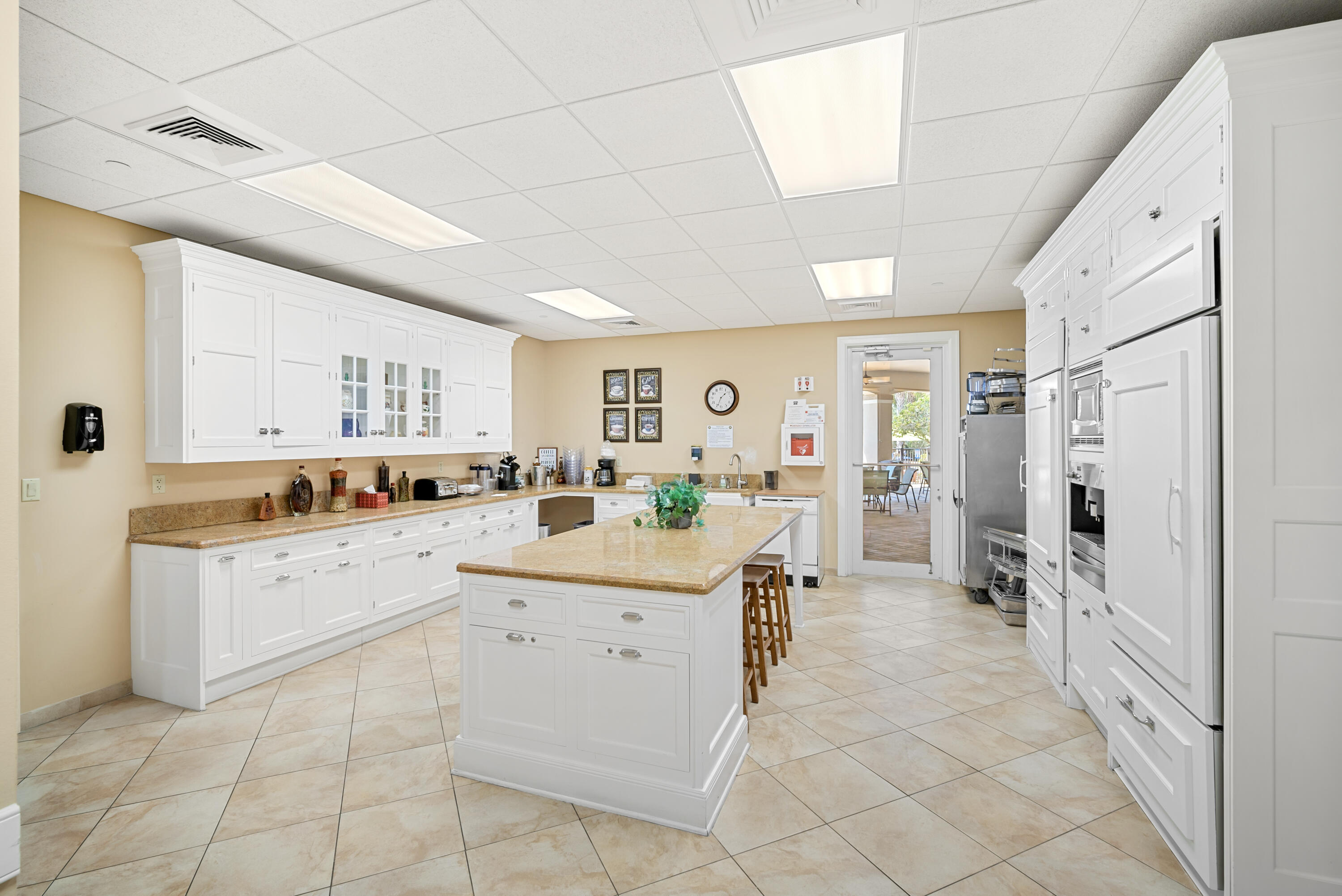 10324 Inverness Way Port St. Lucie, FL 34986 - Photo 64 of 70 Island Club Kitchen 2023