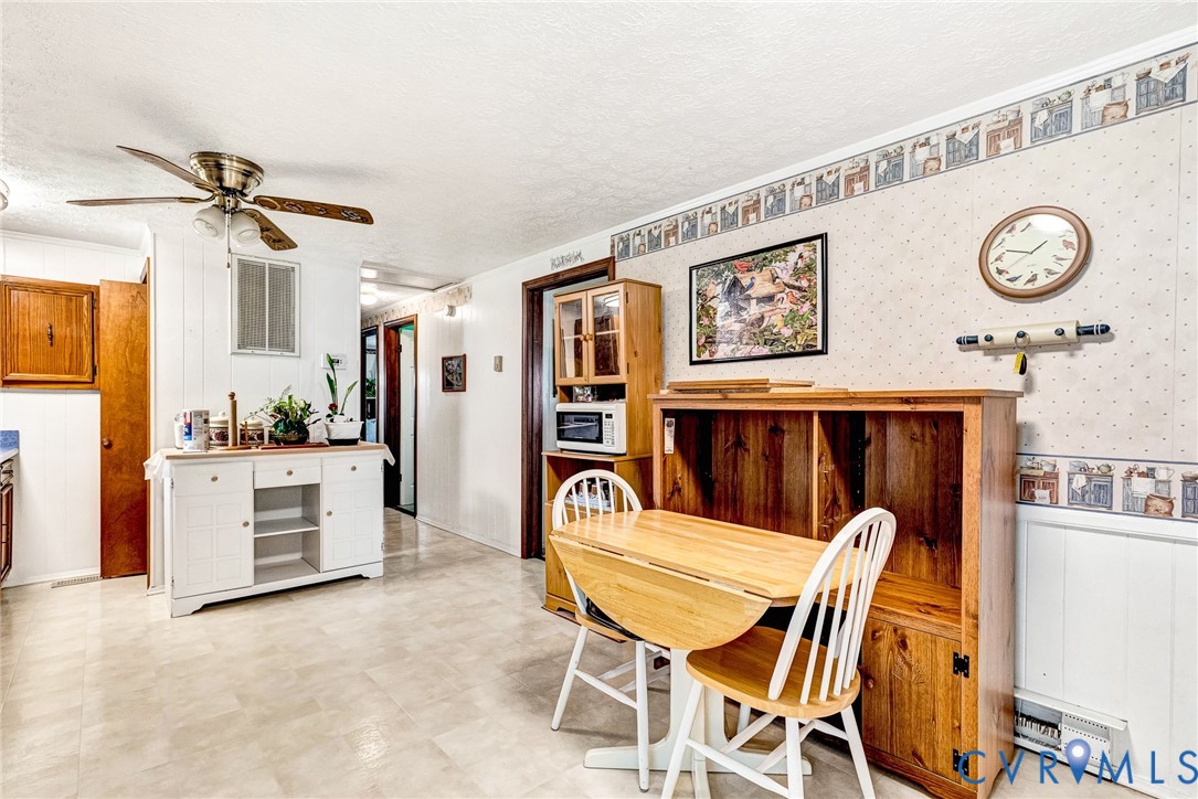 17012 Coatesville Road Beaverdam, VA 23015 - Photo 23 of 42 Part of Eat In Kitchen