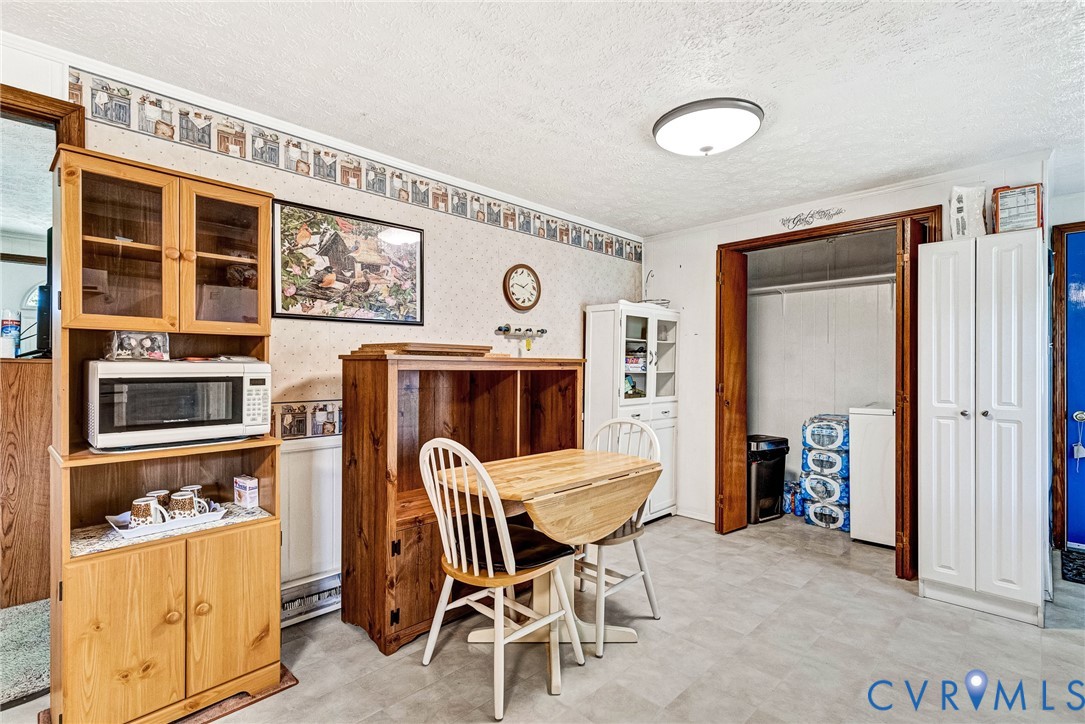 17012 Coatesville Road Beaverdam, VA 23015 - Photo 24 of 42 In Kitchen