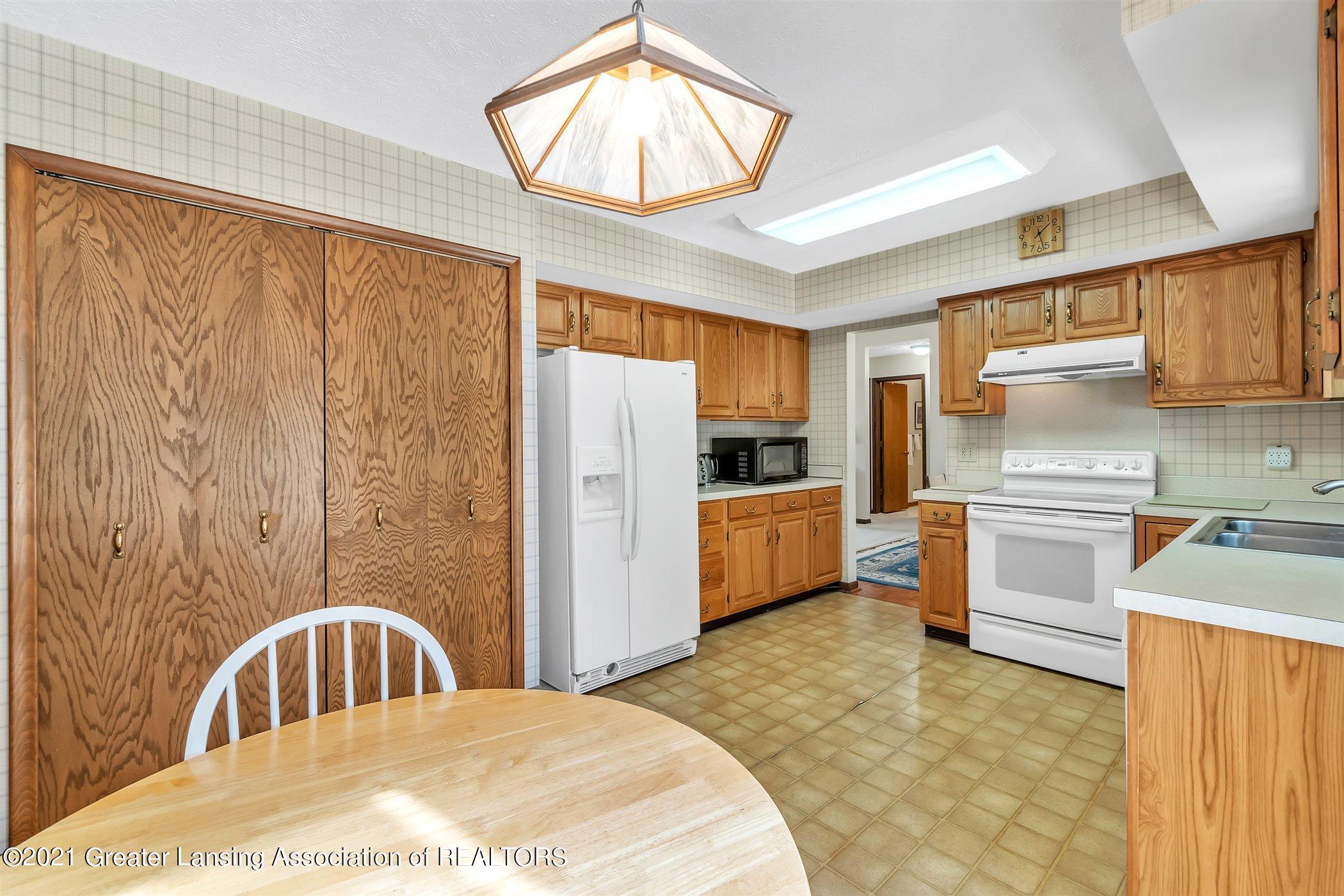 3518 Apple Valley Road, Unit 10 Okemos, MI 48864 - Photo 14 of 33 22